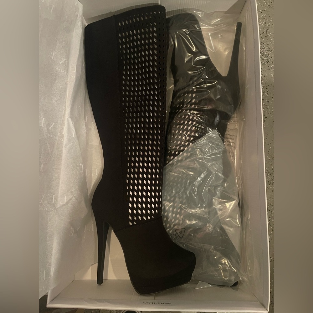 High BOOTS 👢